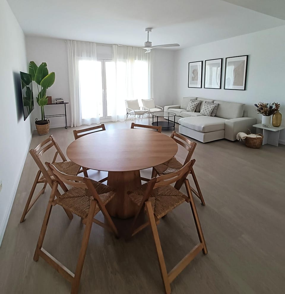 Living room, Seating area, Dining area
