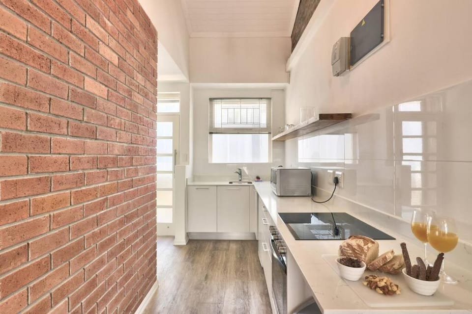 Blue Waters Studio 34 with sea views from Balcony Apartment in Sea Point