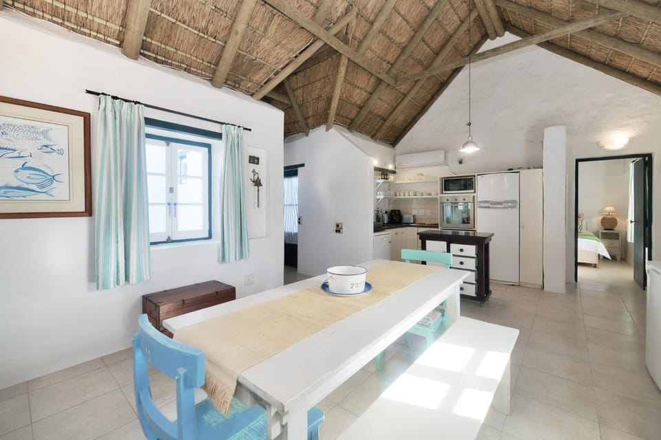 Family Tides in Langezandt Struisbaai House in Western Cape