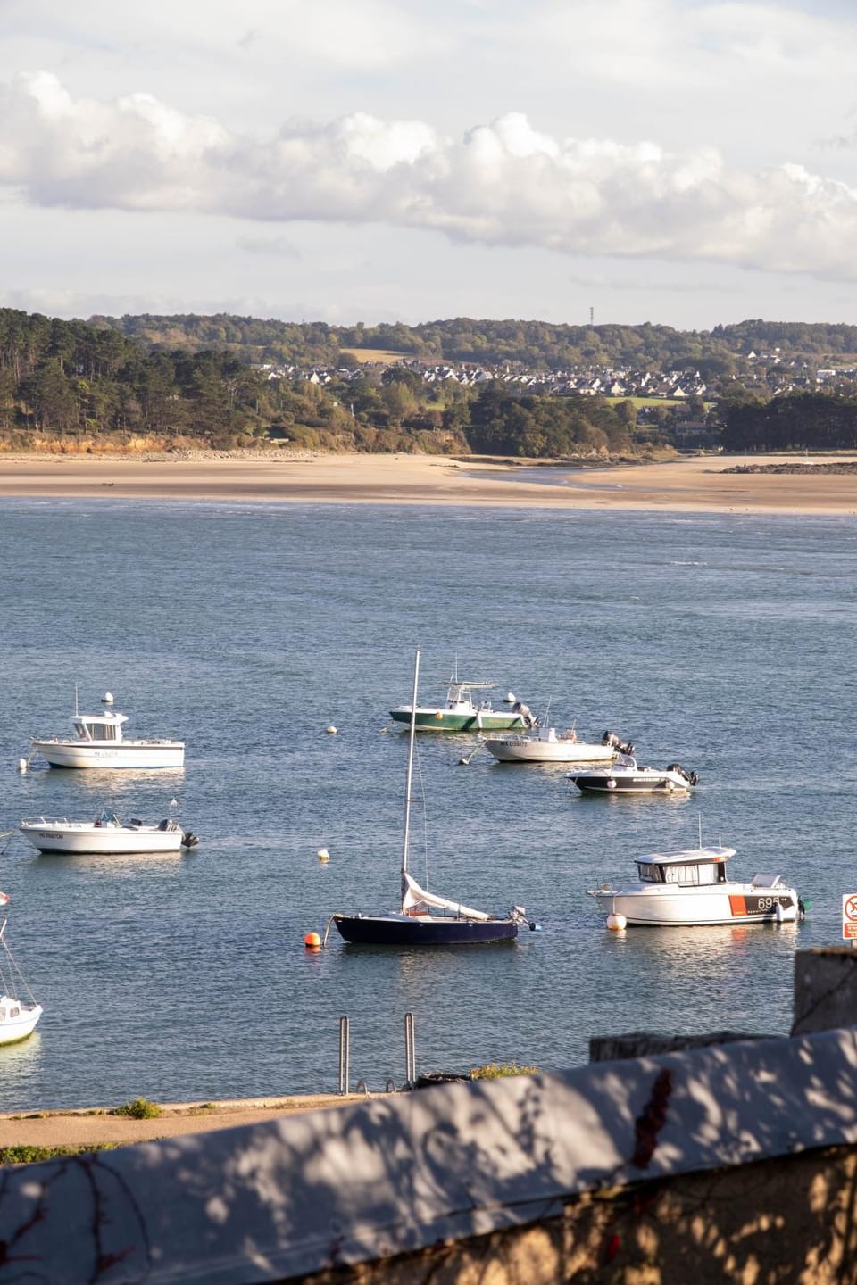 Nearby landmark, Off site, Beach