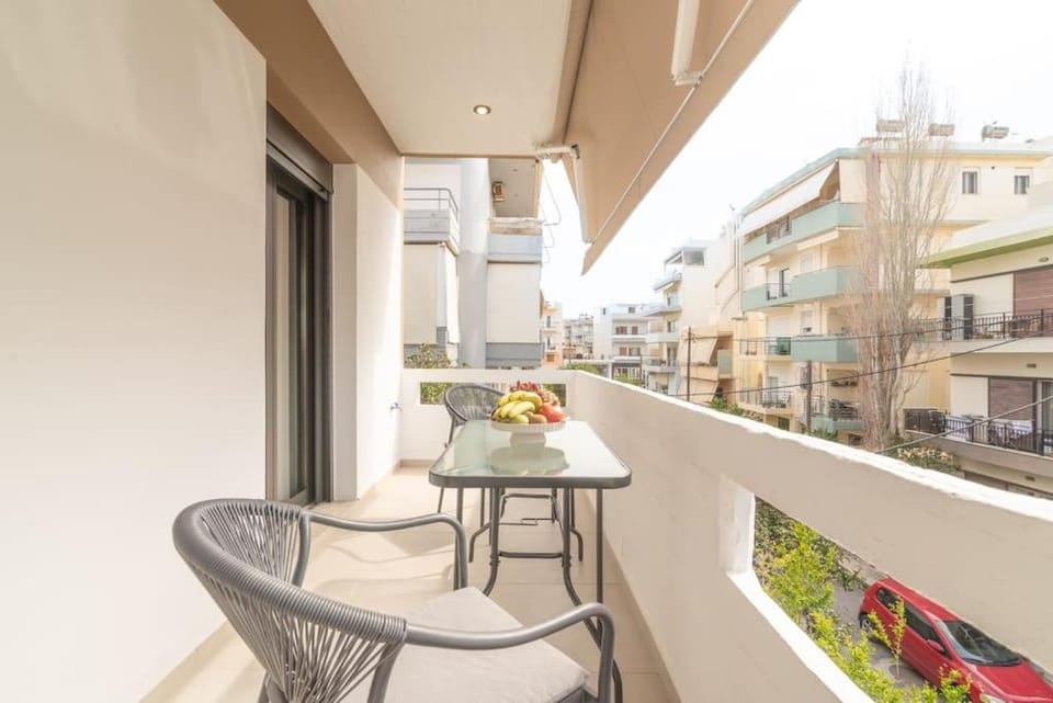 Balcony/Terrace, City view