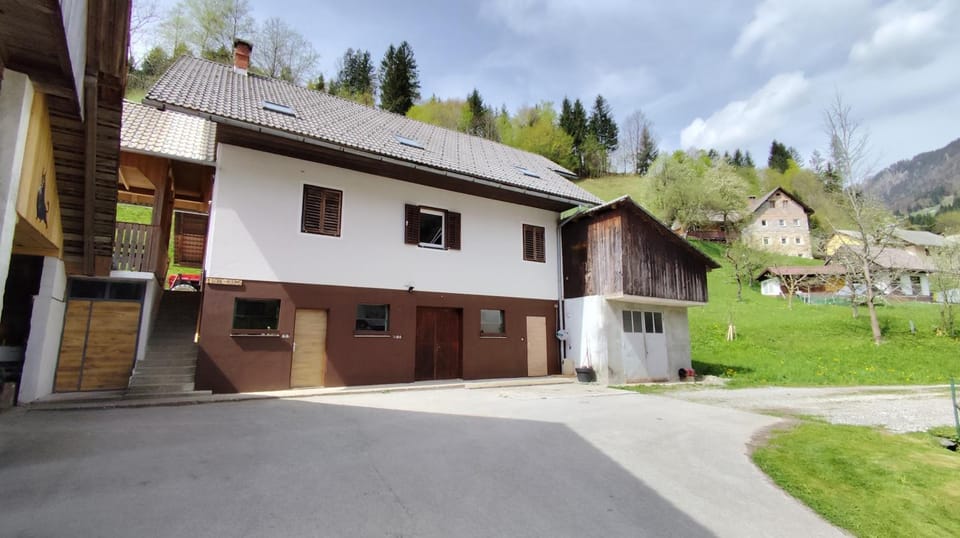 Property building, Day