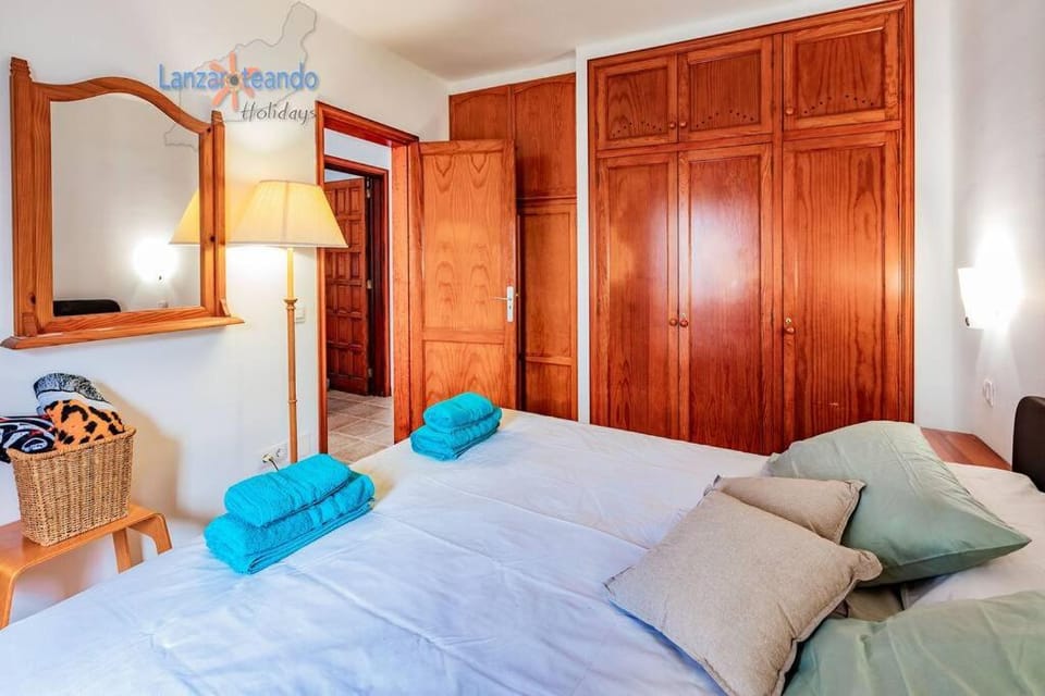 Casita el Faro en Playa Bastian aircon in the bedrooms VV Apartment in Costa Teguise