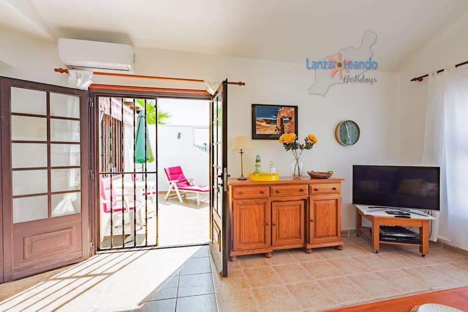 Casita el Faro en Playa Bastian aircon in the bedrooms VV Apartment in Costa Teguise