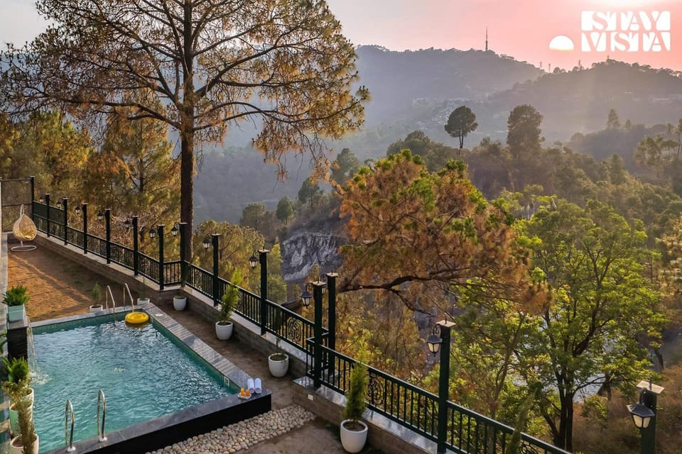Mountain view, Swimming pool