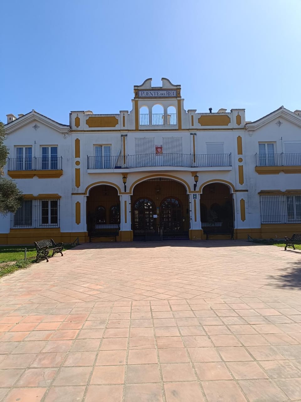 Property building, Facade/entrance