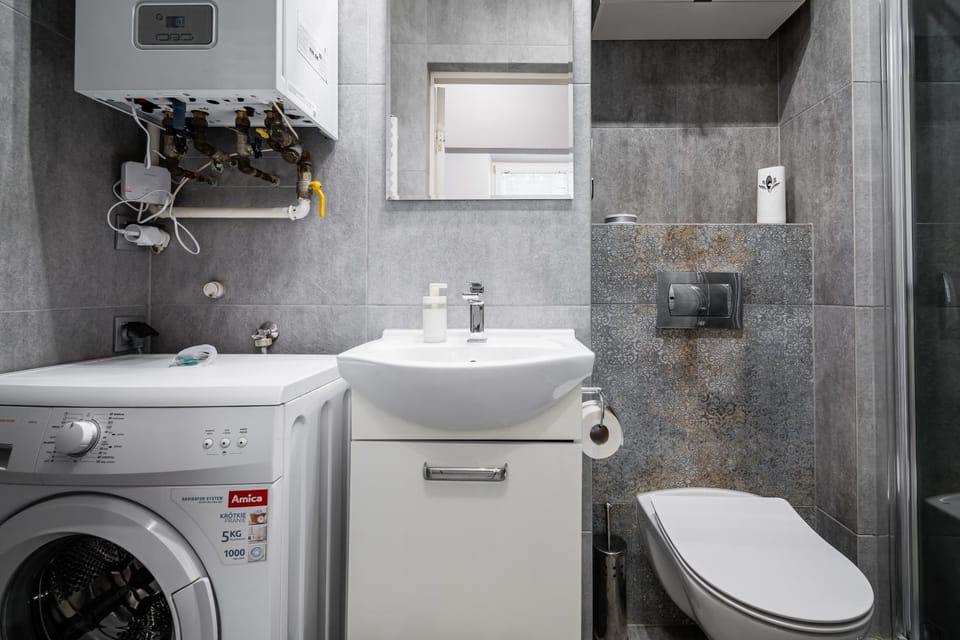 Toilet, Bathroom, washing machine