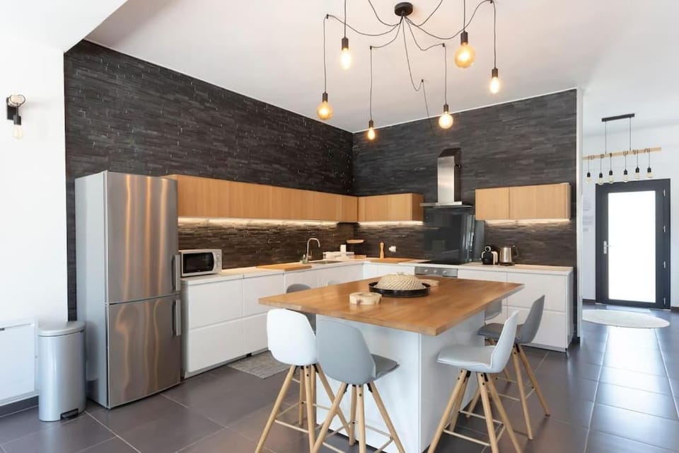 Chez Diane - Luxueuse Villa avec piscine et plage à proximité Villa in La Grande-Motte