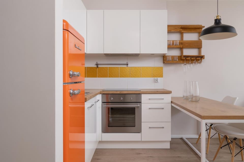 Kitchen or kitchenette, Meals