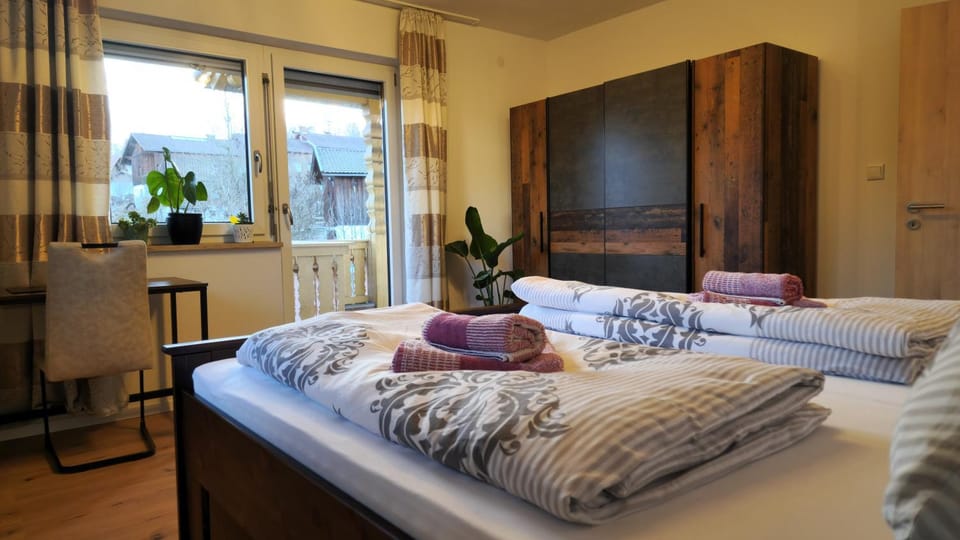 Bed, Photo of the whole room, Bedroom, towels