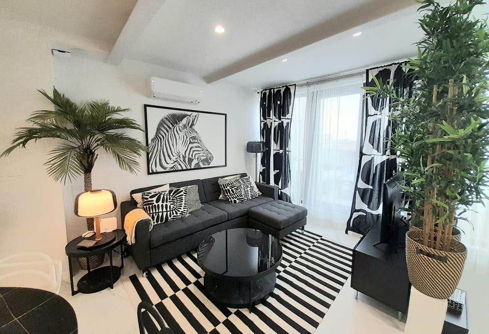 Atico Roseta Luxury Apartment in Alicante