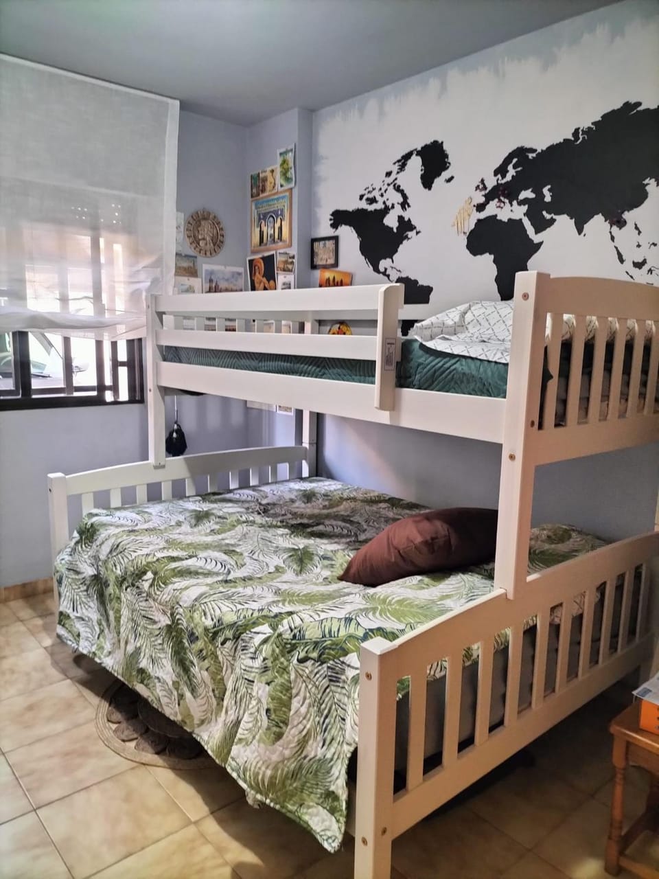 Bed, Photo of the whole room, Bedroom, bunk bed