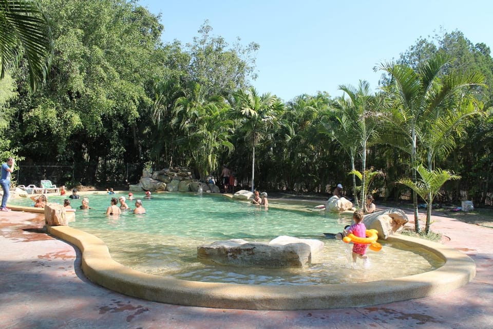 Day, Swimming pool, group of guests