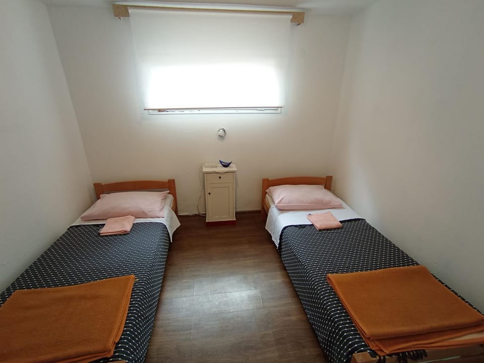 Simple room for 2 with bathroom close to the sea Apartment in Primorje-Gorski Kotar County