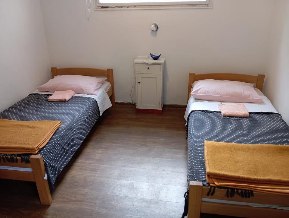 Simple room for 2 with bathroom close to the sea Apartment in Primorje-Gorski Kotar County