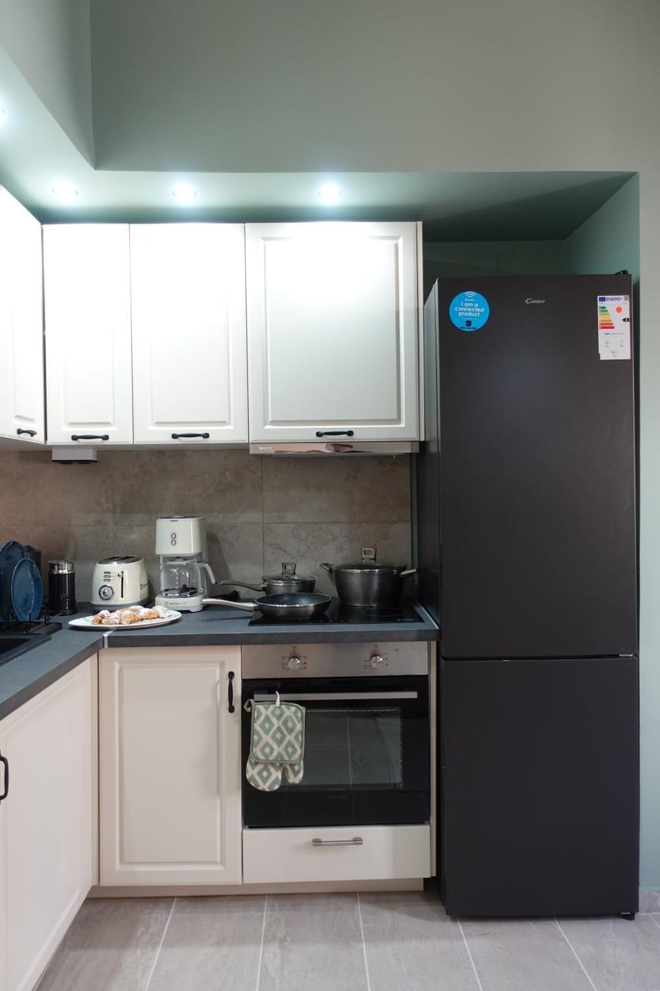 Kitchen or kitchenette, stove