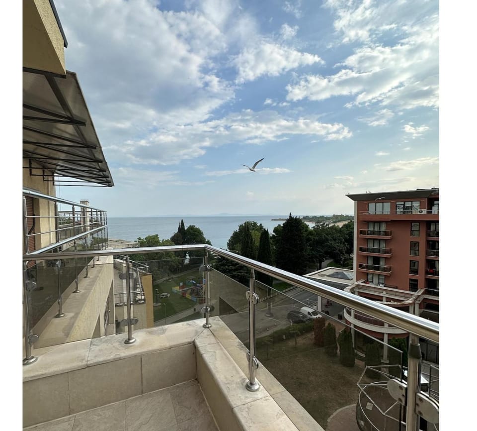 Property building, Day, Natural landscape, View (from property/room), Balcony/Terrace