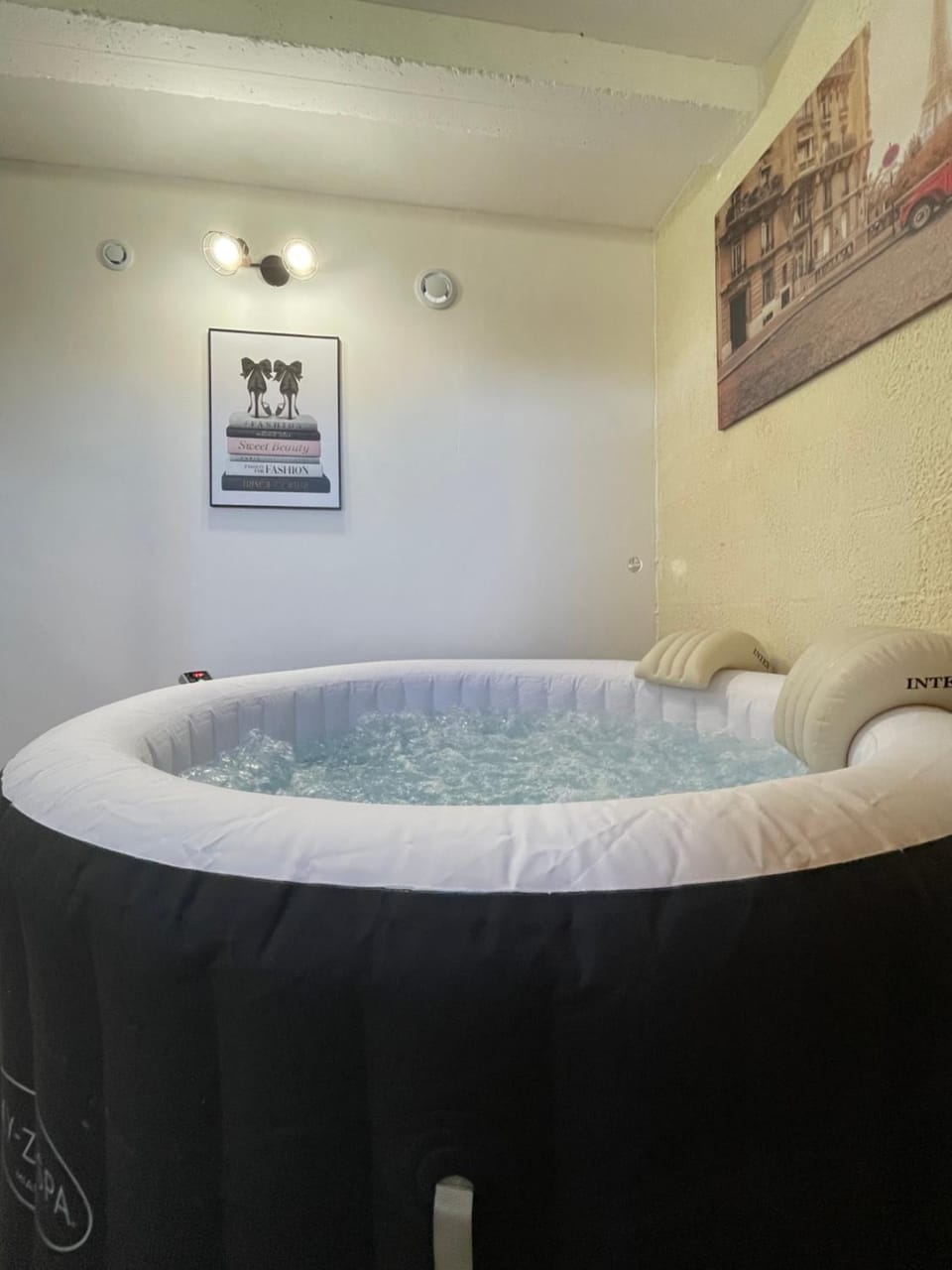 À la villa familiale spa sauna salle de jeux babyfoot fléchettes et autre Villa in Normandy