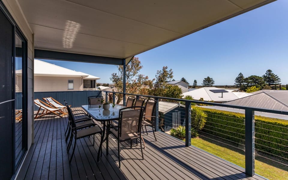 Lazy Days - 7 Nereus Drive House in Normanville