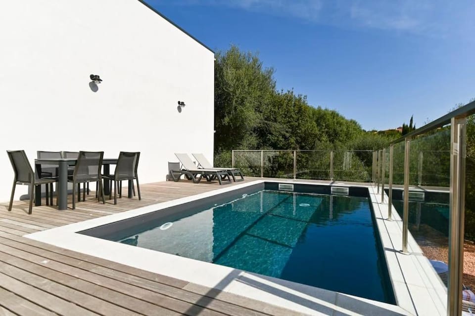 Patio, Pool view, Swimming pool