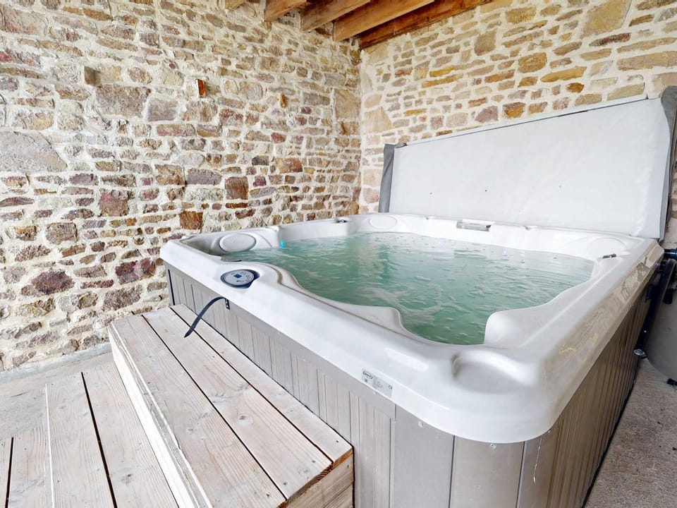 La Clef Decamp Maison des Bruyères 25pers jacuzzi, billard baby House in Normandy