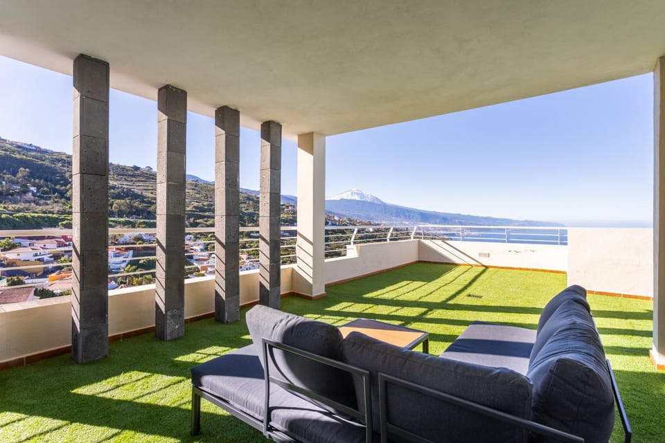 Patio, Balcony/Terrace, Mountain view