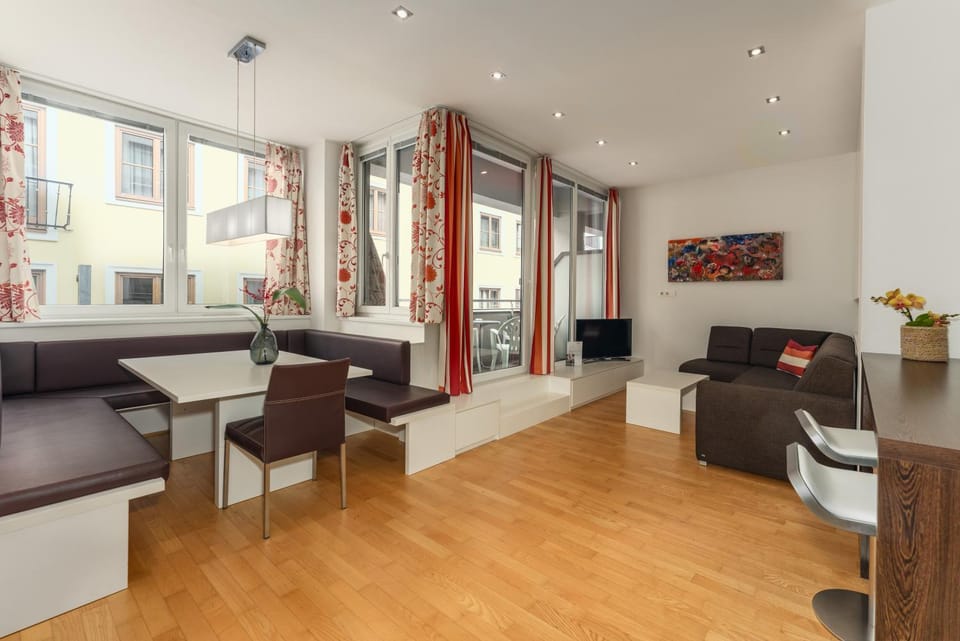 Balcony/Terrace, Living room, Dining area