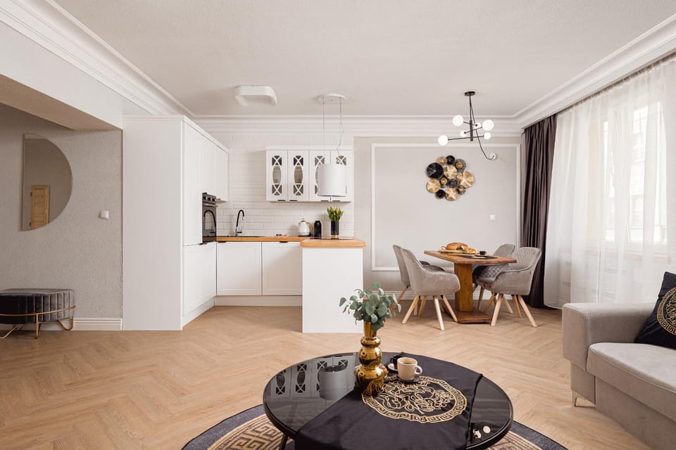 Coffee/tea facilities, Kitchen or kitchenette, Living room, Seating area, Dining area, minibar, pet friendly, stove