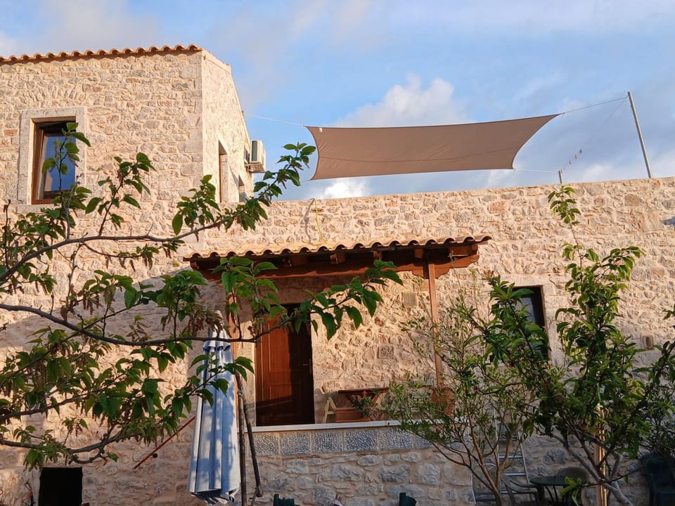 Pandera areopoli Apartment in Peloponnese Region