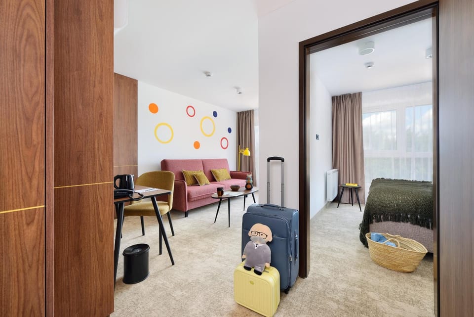Bed, Living room, Photo of the whole room