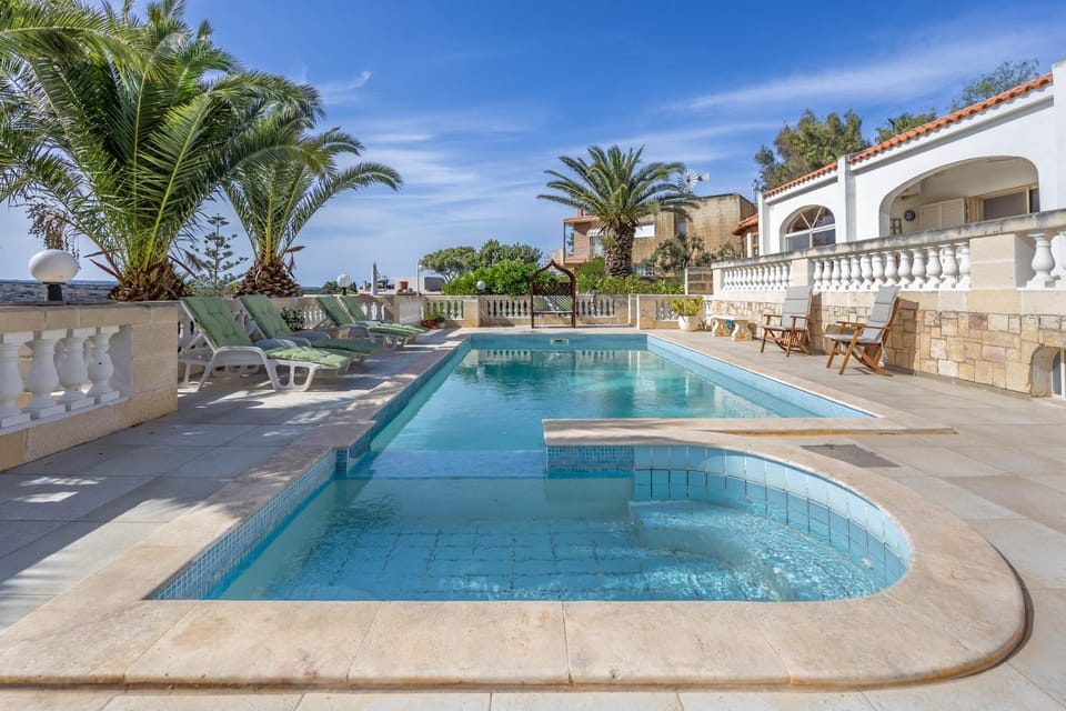 Day, Pool view, Swimming pool, Swimming pool, sunbed