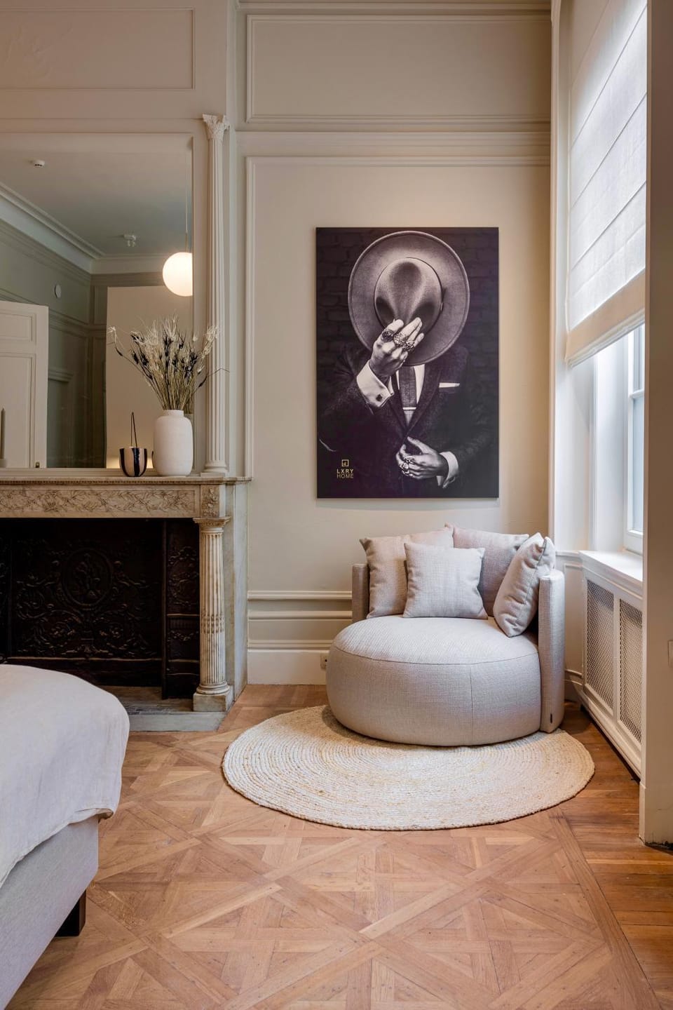 Seating area, Bedroom