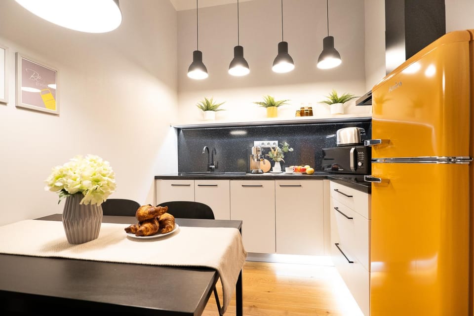 Kitchen or kitchenette, kitchen, kitchen