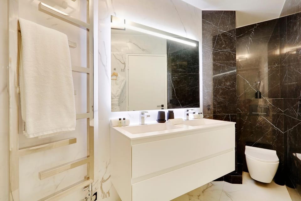 Shower, Bathroom, towels