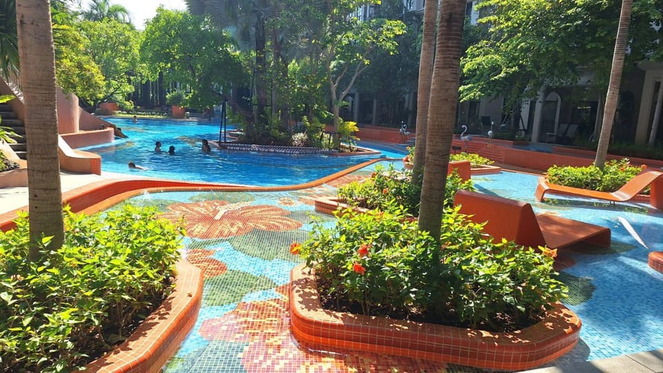 Pool view, Swimming pool
