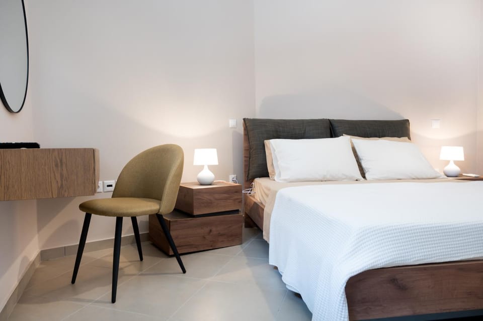 Bed, Photo of the whole room, Bedroom, hair dresser
