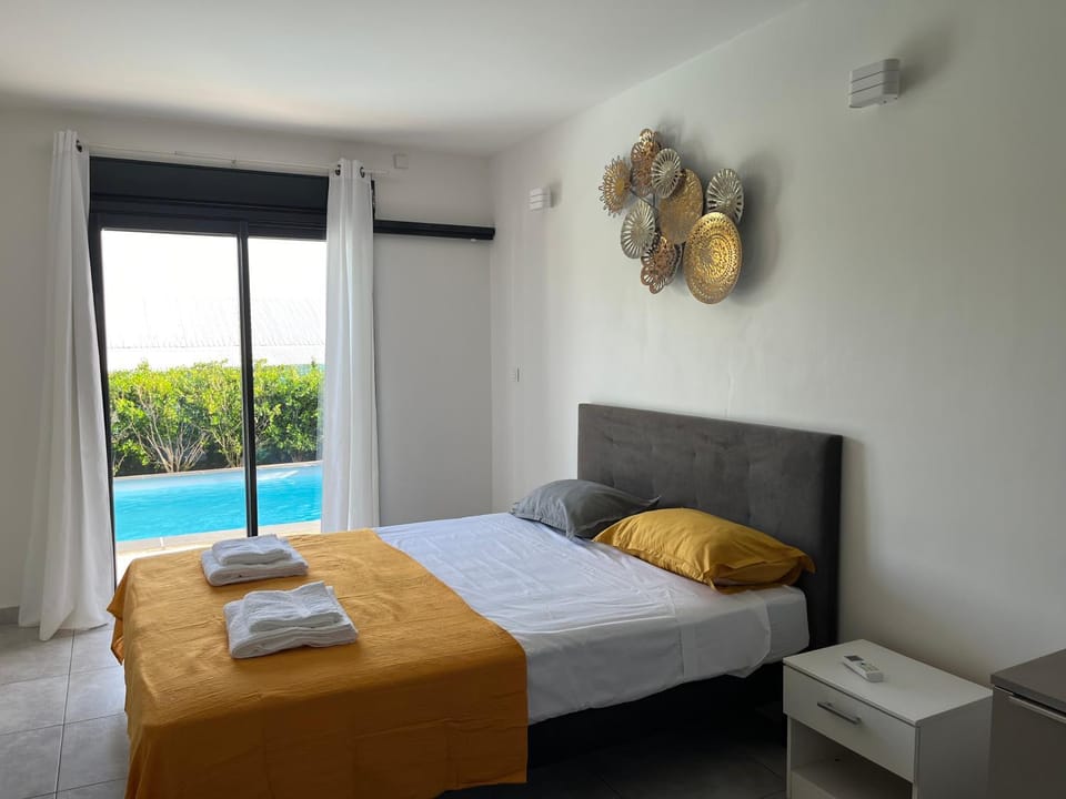 Bedroom, Garden view, Pool view