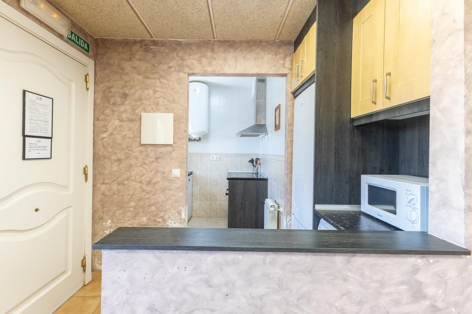 Kitchen or kitchenette, Living room