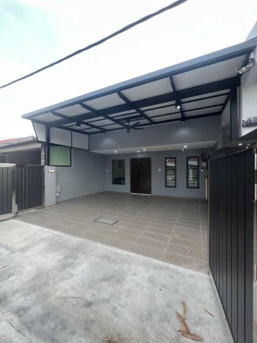 NEW, 5MinToJonkerStreet ! Town Area , Arcade, MELAKA 4BR 12PAX House in Malacca