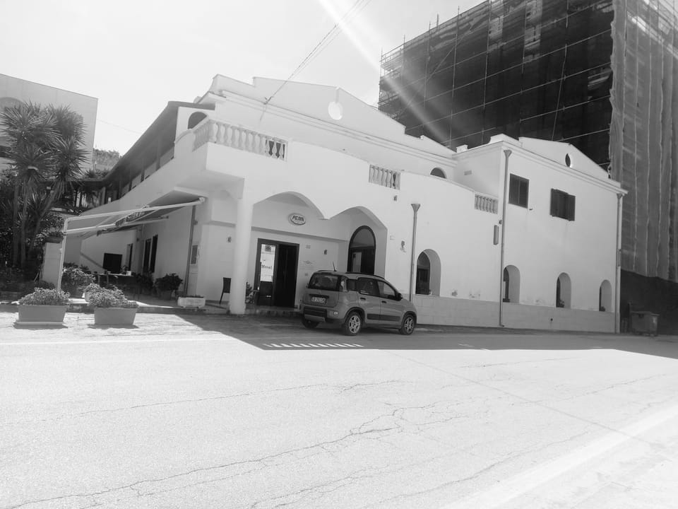 Property building, Day, Landmark view, Location, Parking