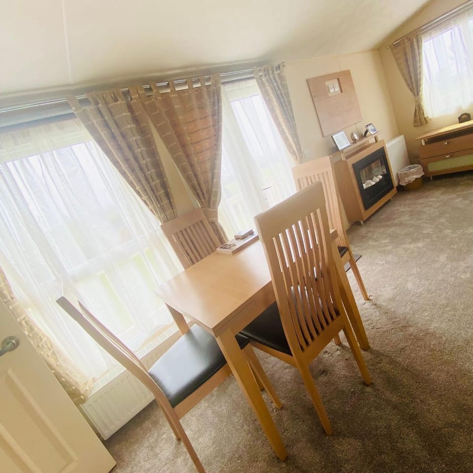 Pen y Maes Caravan Apartment in Criccieth