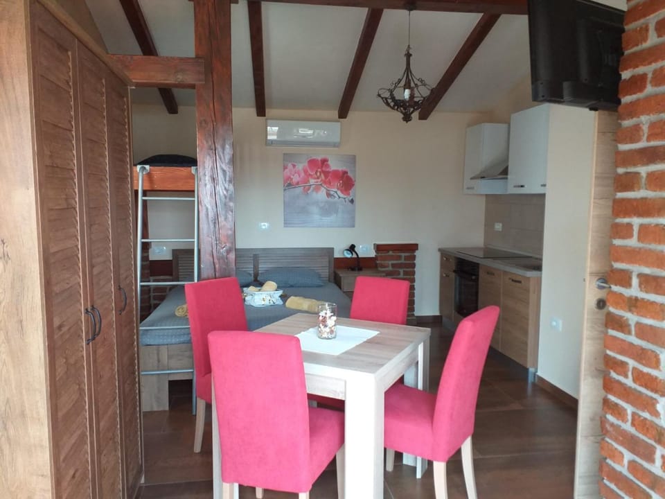 Monte studio app 2 Apartment in Istria County