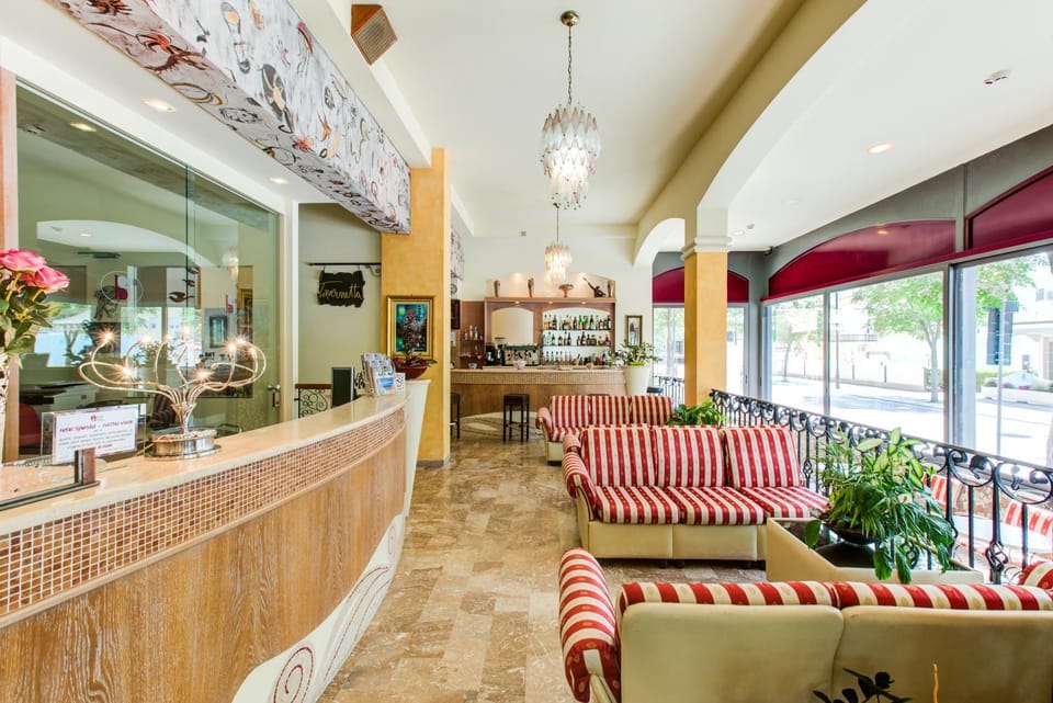 Lobby or reception, Lounge or bar