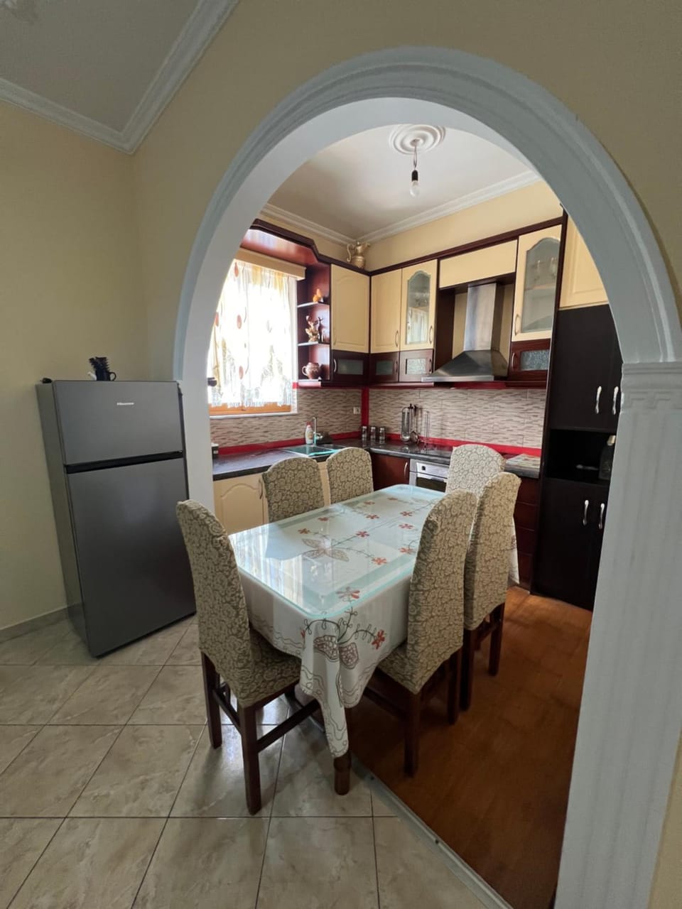 Kitchen or kitchenette, Living room, Dining area