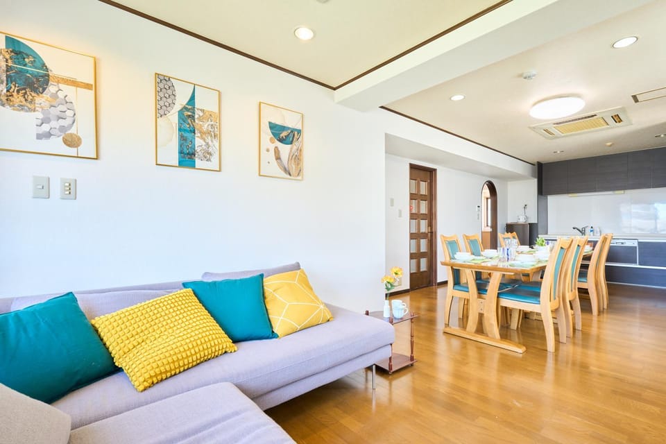 Living room, Dining area, air conditioner