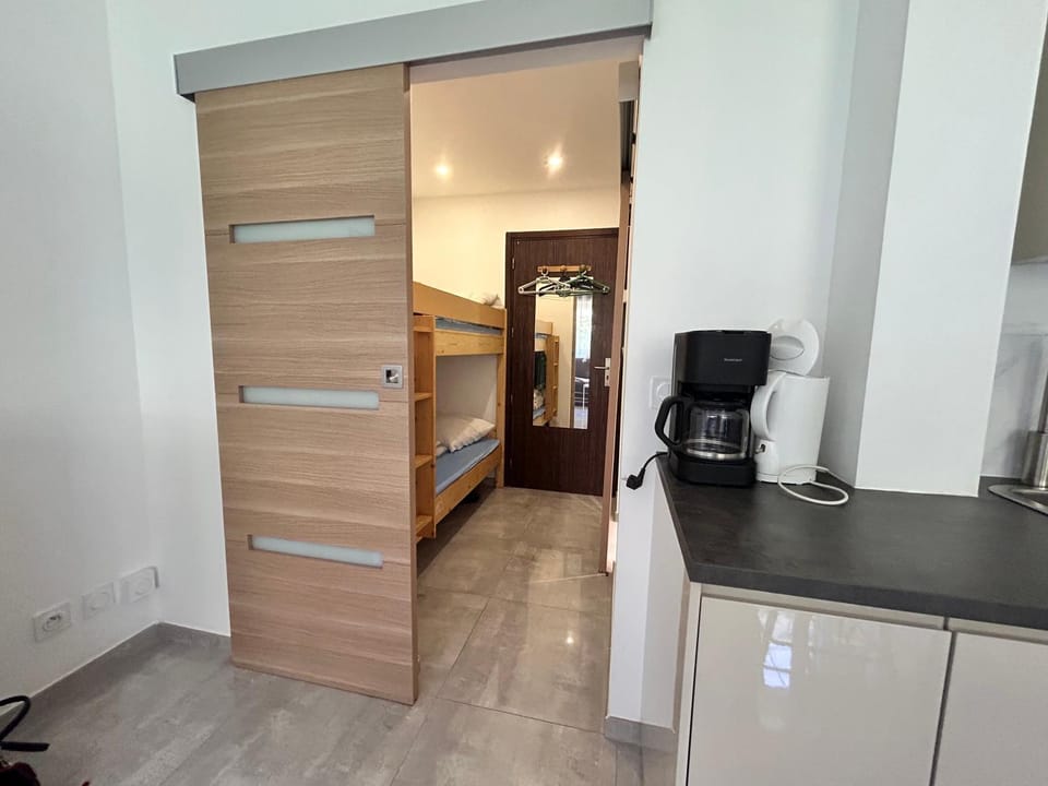 L'écrin - 4 pers - Neuf - Hyper centre - Plage à 2 min à pied Apartment in Saint-Raphael