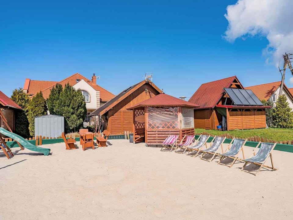 Pensjonat Kwiatkowski domek nr 1 House in Leba