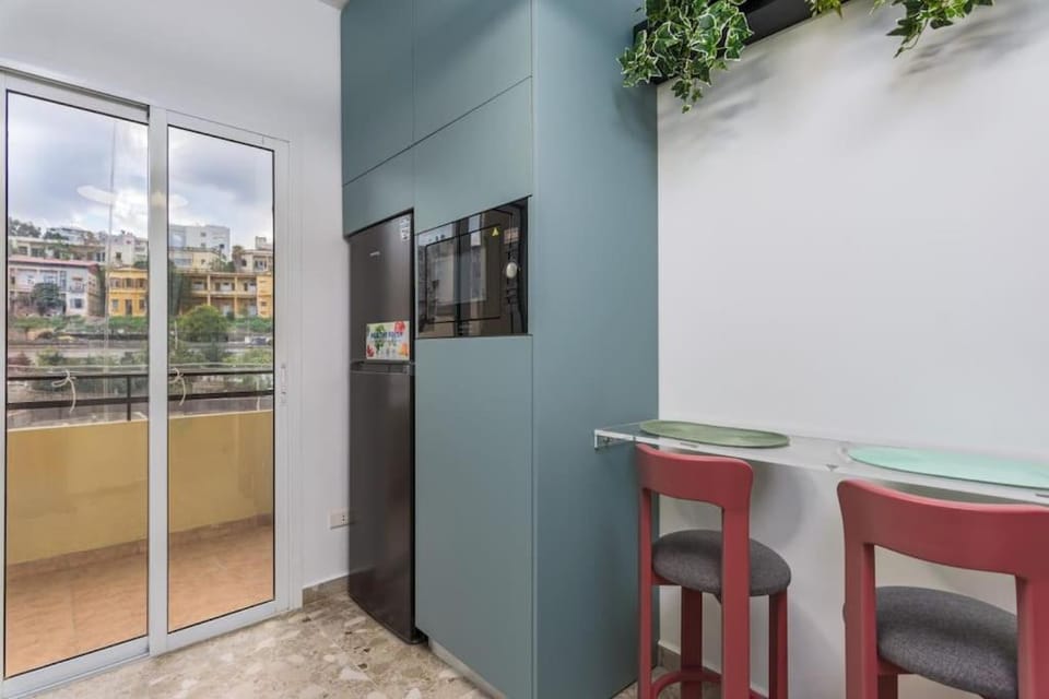 Dining area, kitchen