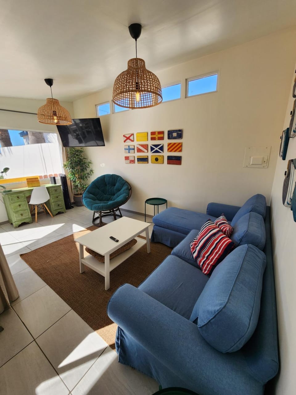 Living room, Seating area