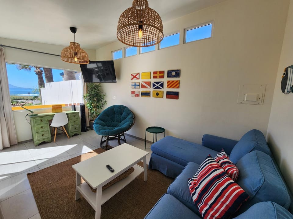 TV and multimedia, Living room, Beach, Sea view
